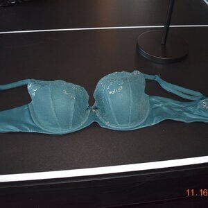 Victoria's Secret 38C Push Up Bra NWOT